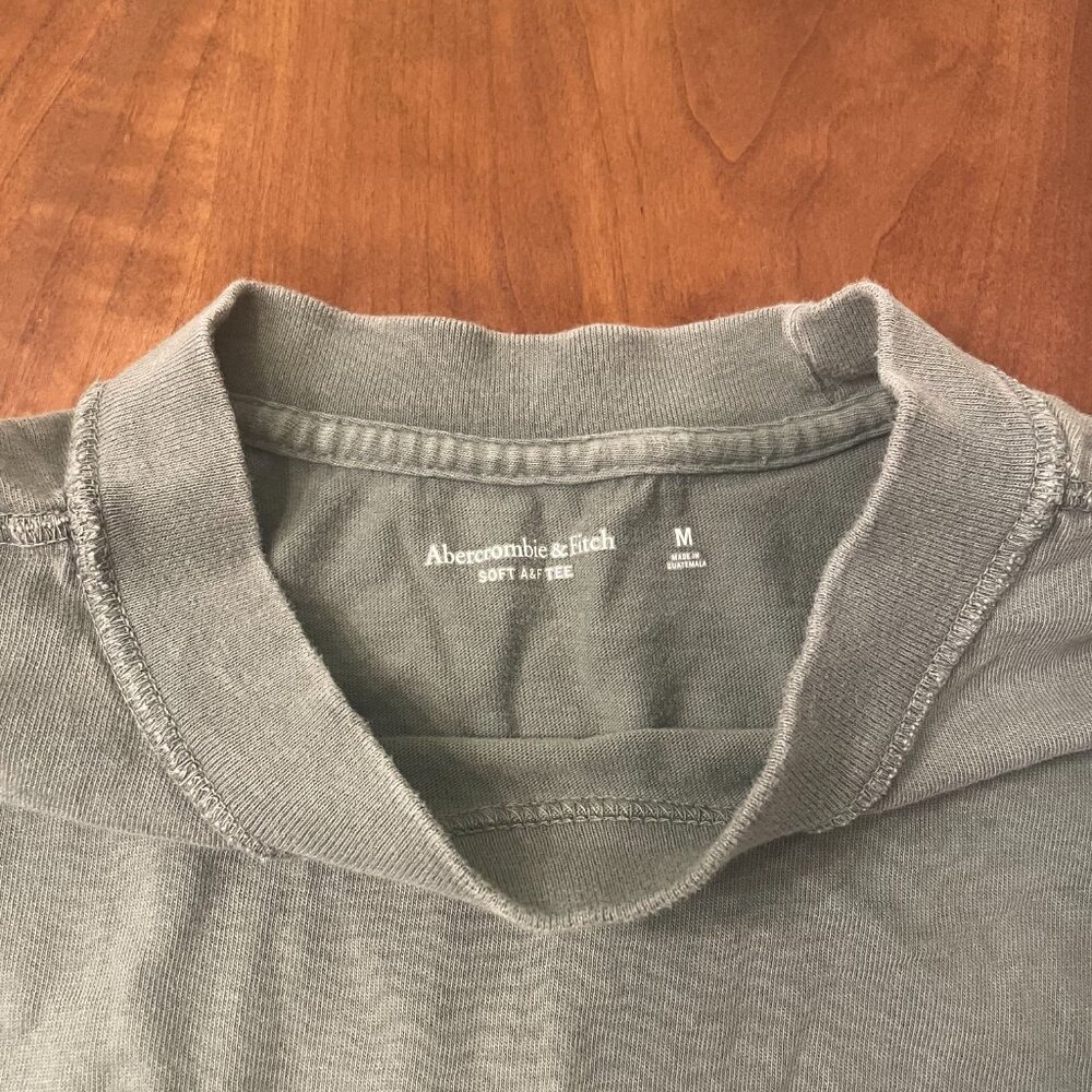 Abercrombie Vintage-Inspired Tee - Men's M in Light Green Wash